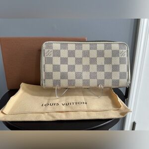Louis Vuitton Damier Azure Zip Wallet with Dust Bag and Box - Authentic